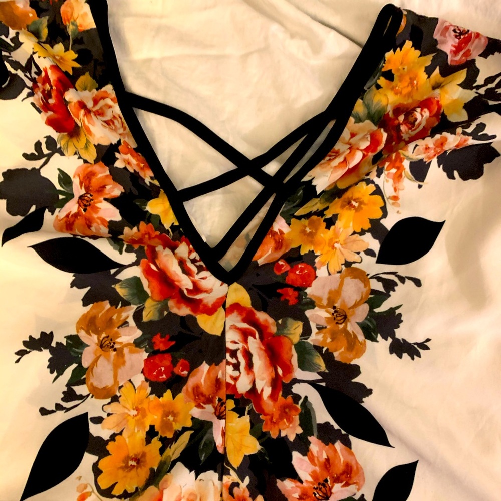 Women’s Flowy dressy top